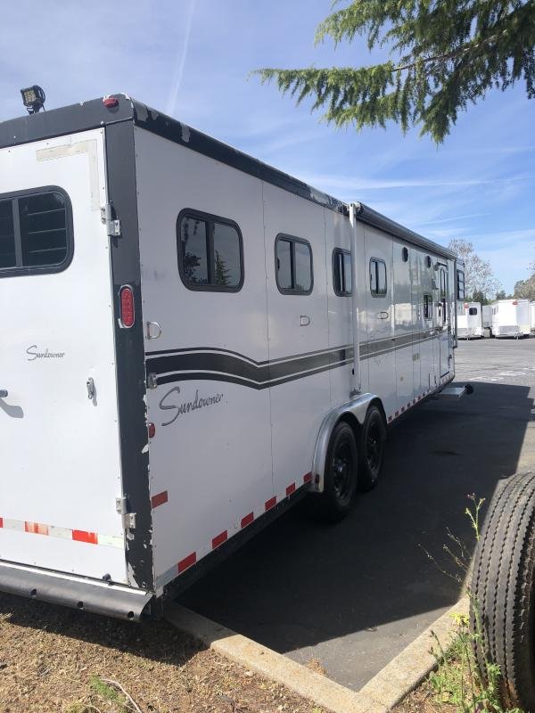 2003 Sundowner Trailers LQ 4H 8010 SIERRA Horse Trailer - Image 7