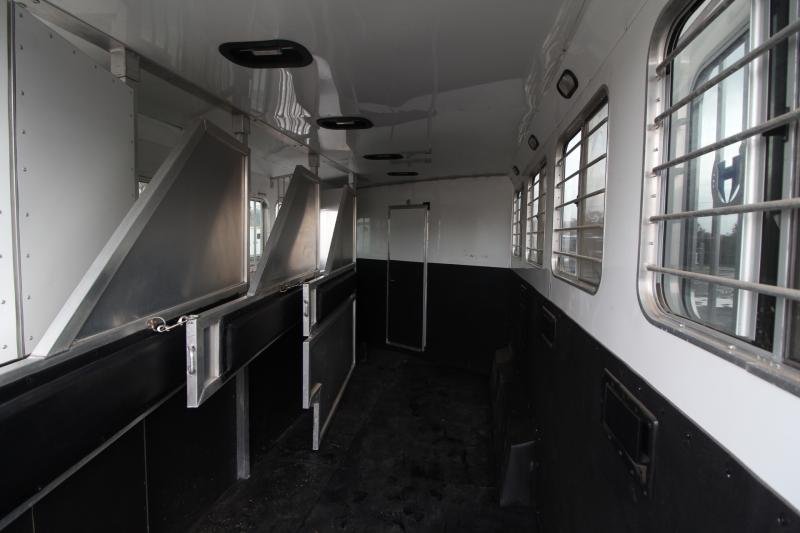 2008 Lakota 8415 w/Slide out 4 Horse Trailer - Image 26