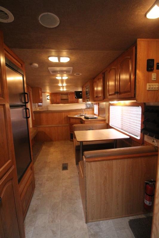 2008 Lakota 8415 w/Slide out 4 Horse Trailer - Image 7