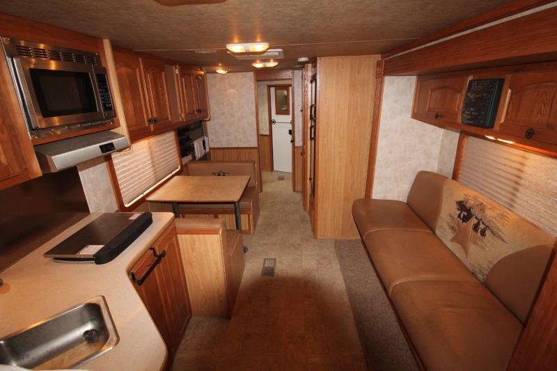 2008 Lakota 8415 w/Slide out 4 Horse Trailer - Image 6