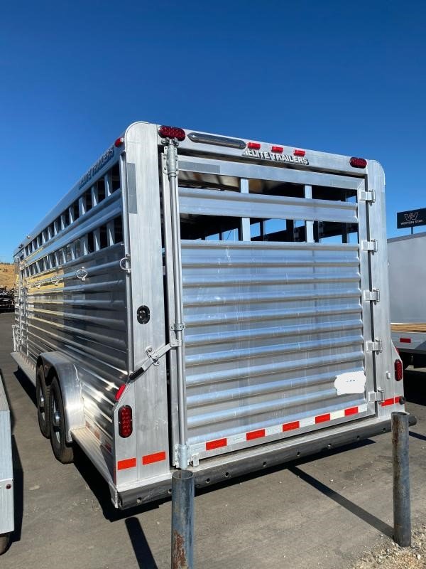2021 Elite Trailers Slant Load 5 Horse Slant Load - Image 9