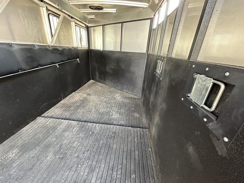 2022 Logan Coach Crossfire 3 Horse Gooseneck - Image 7