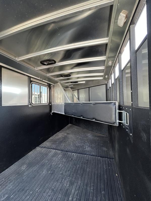 2022 Logan Coach Crossfire 3 Horse Gooseneck - Image 5