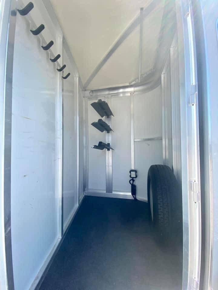 2011 Cimarron 3 Horse Bumper Pull - Image 6