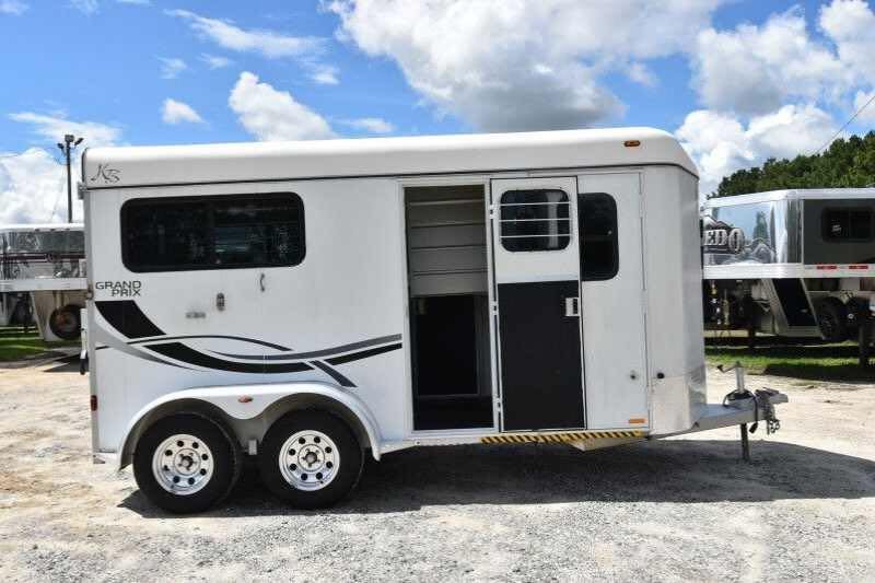 2002 Kiefer Built 2 Horse Bumper Pull - Image 9