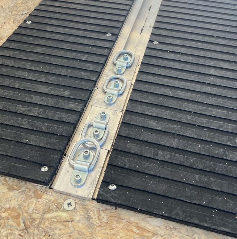 2024 Sno Pro 7.5×22 Aluminum 4-Place Drive In/Out w/Extra Height, Mats & Guides, Canopy - Image 18