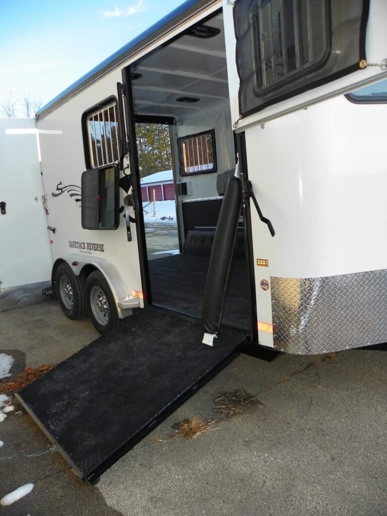 2022 Double D Reverse Slant 2 Horse Bumper Pull - Image 14