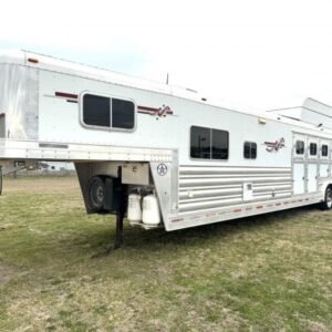 2011-platinum-coach-4-horse-15-sw-rear-load-horse-trailer-2