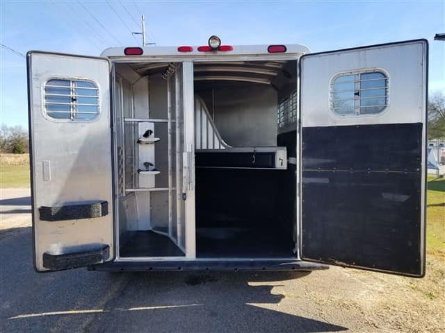 2001 4 Star 2 Horse Bumper Pull Slant Load - Image 11