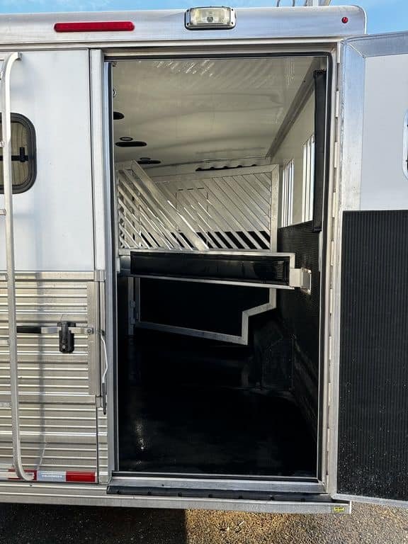 2009 Bloomer Trailers Evolution 10th Anniversary Edition 3-H 11' LQ - Image 29