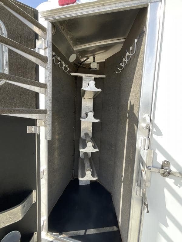 2008 4-Star Trailer 4 horse 12ft Outlaw LQ - Image 25