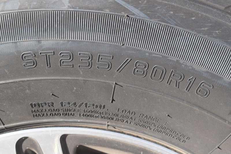 2022 Lakota Charger LQ 2 Horse Trailer with 9' Short Wall - Image 31