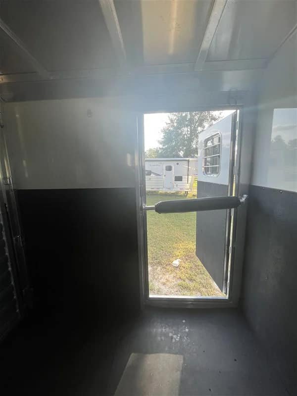 2019 4 Star 2+1 GN - Image 23