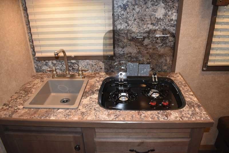 2022 Lakota Charger LQ 2 Horse Trailer with 9' Short Wall - Image 13