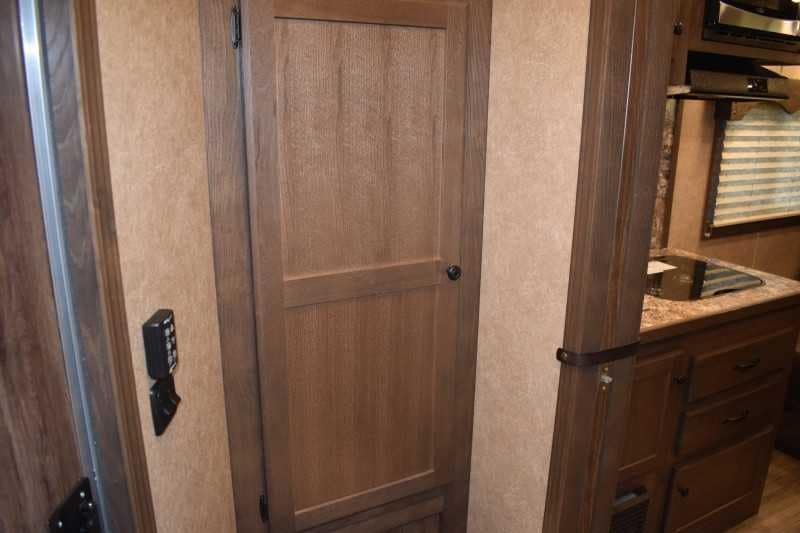 2022 Lakota Charger LQ 2 Horse Trailer with 9' Short Wall - Image 21