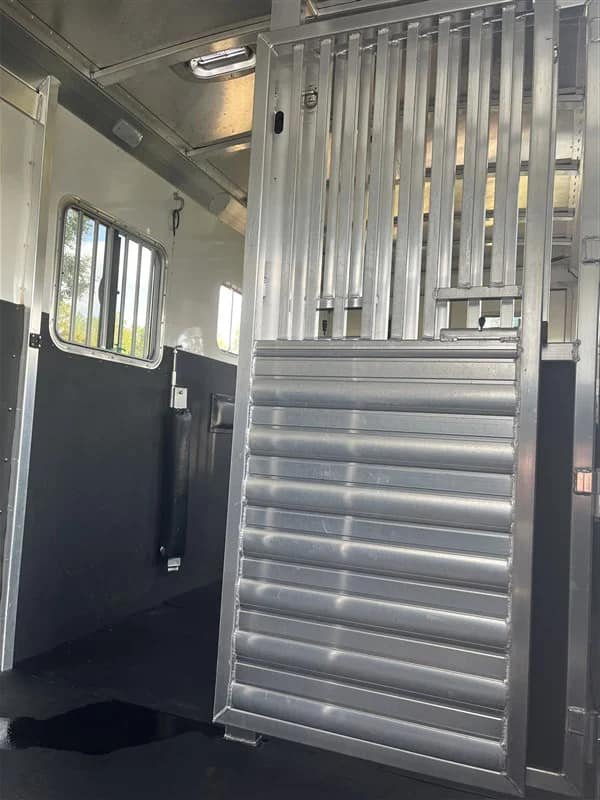 2019 4 Star 2+1 GN - Image 17