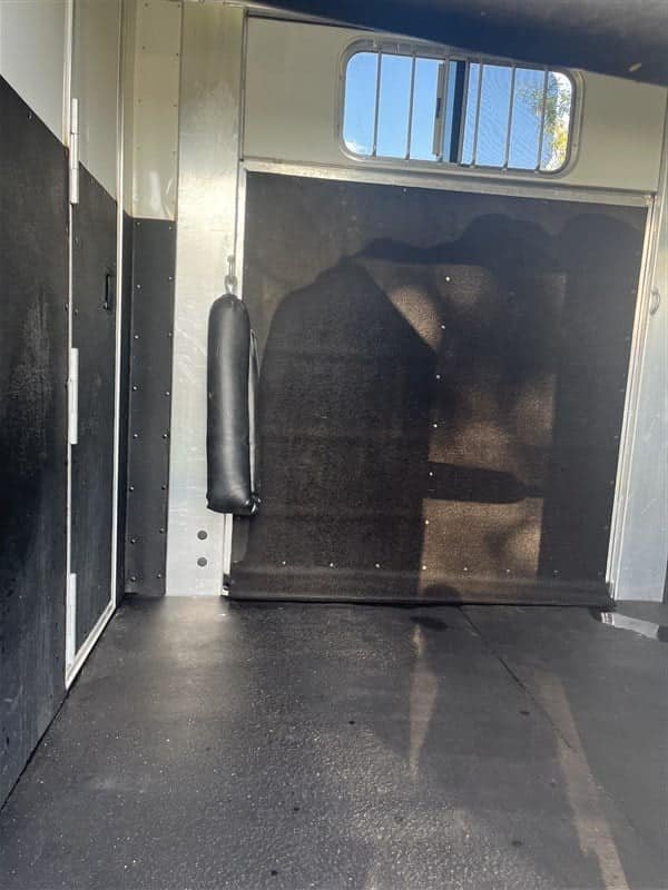 2019 4 Star 2+1 GN - Image 22