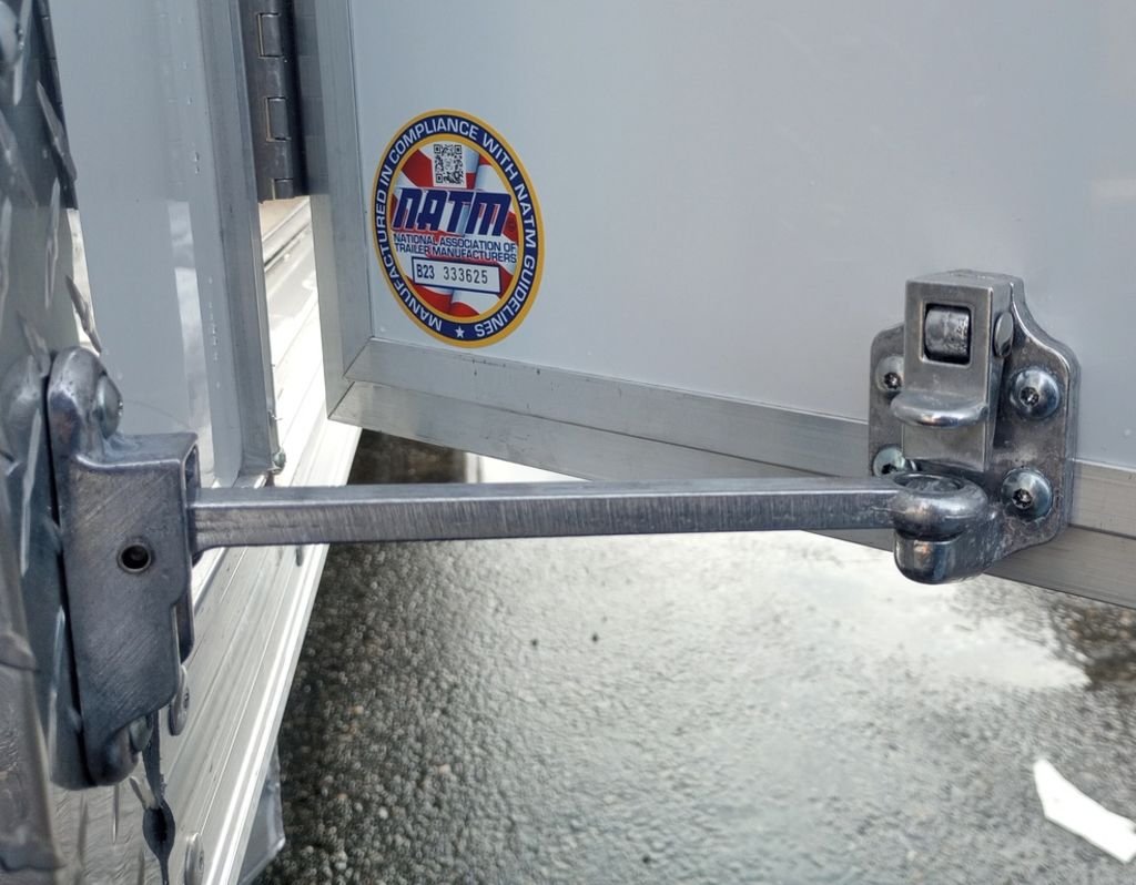 2024 Mission Trailers 101×24 Aluminum 4/5-Place Drive In/Out Deckover w/Galvanized Pkg, Canopy - Image 21