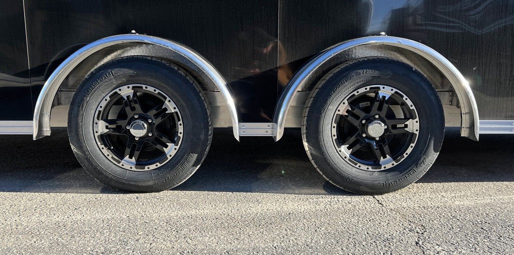 2024 Sno Pro 7.5×22 Aluminum 4-Place Drive In/Out w/Extra Height, Mats & Guides, Canopy - Image 24