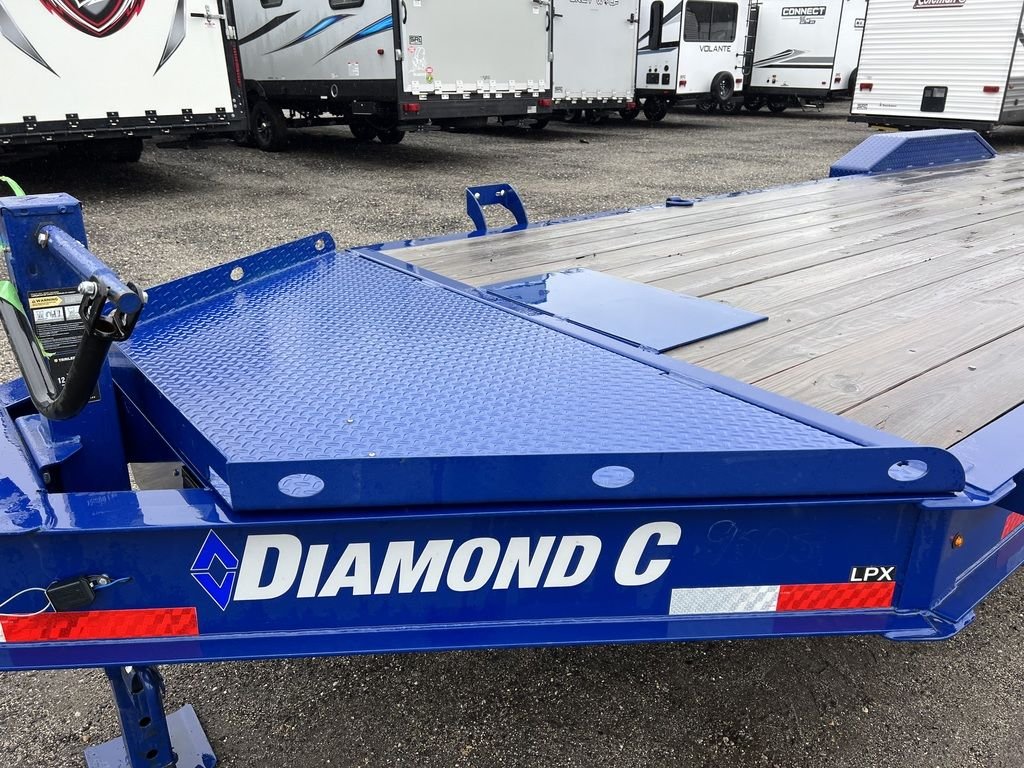 2022 Diamond C 7x24 20K Low Profile Equipment Trailer w/Max Ramps - Image 8