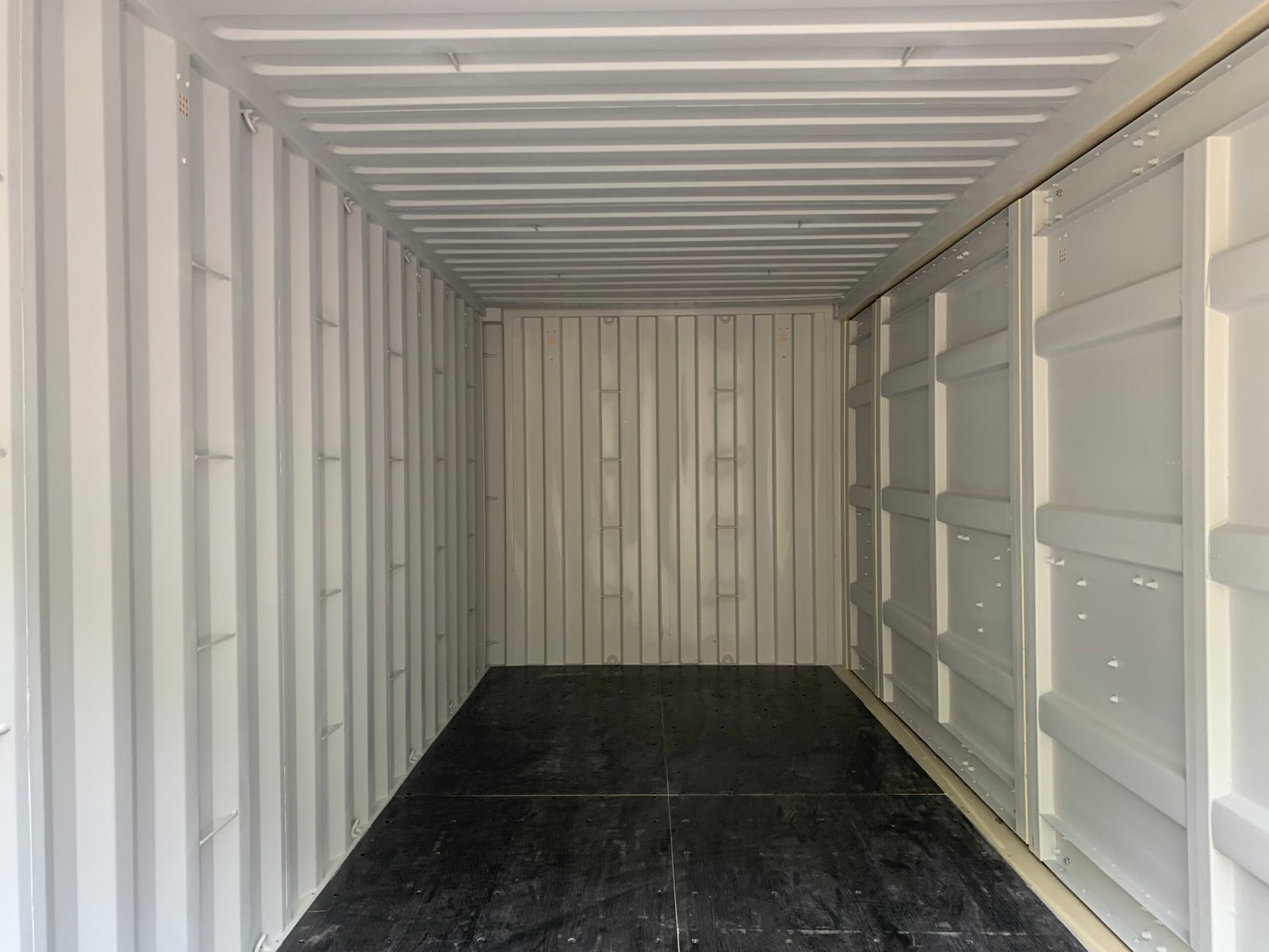 Used 20ft Shipping Container - Image 13
