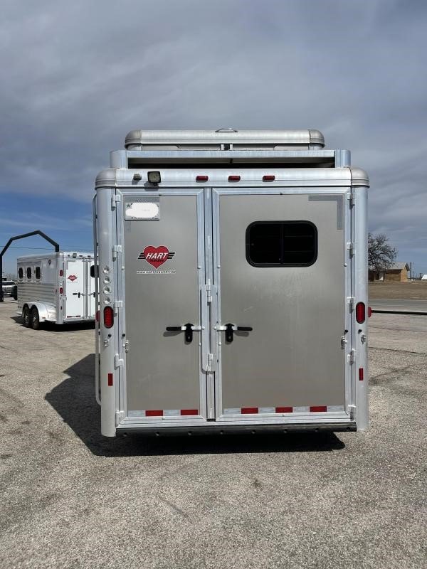 2016 Hart Ultimate 4H Bumper Pull - Image 10